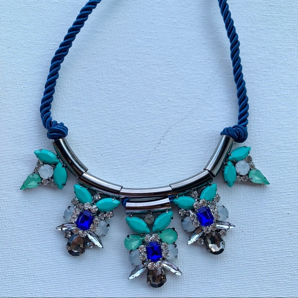 BLUE Jeweled Statement Necklace๐HP - Picture 4 of 9